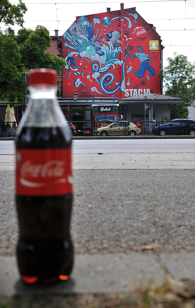 Mural Werbung Coca-Cola - Projekt Mateusz Kolek - Danzig Getta Warszawskiego 16 | 100 Jahre Coca-Cola | Portfolio