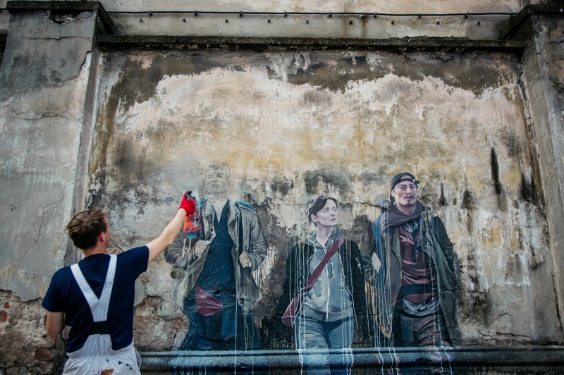 Wand in Tytano Krakau Werbemural im Auftrag von Netflix  | The Rain  | Portfolio