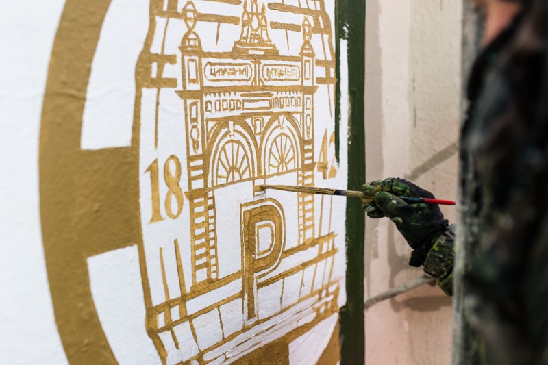 Element ręcznie malowanego muralu rekamowego | Pilsner Urquell | Portfolio