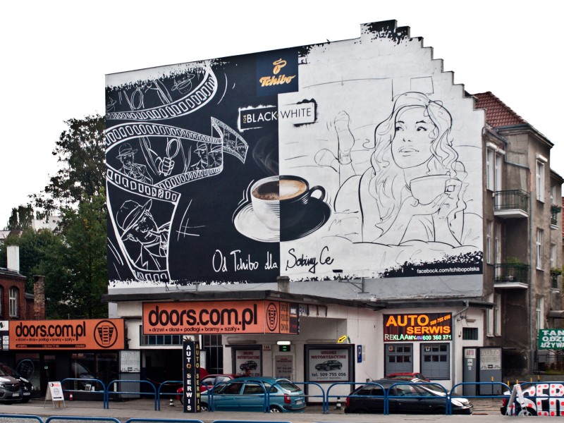 Gdańsk - malowidło ścienne Tchibo Black and White | Kampania reklamowa namalowana dla Tchibo | Portfolio