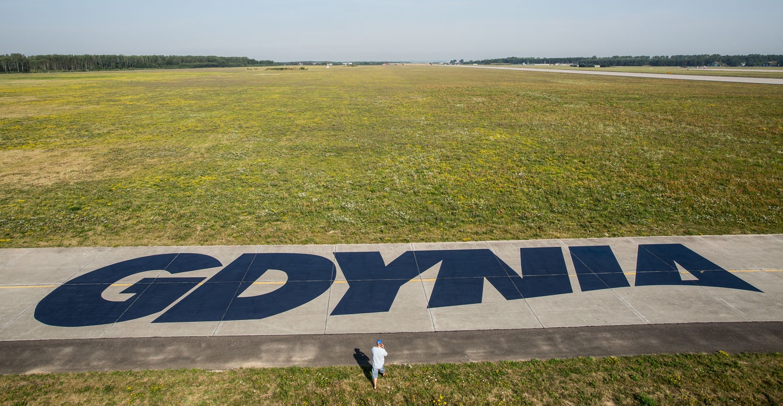 Gdynia airstrip at the airport Redbull Air Race | Mural malowany na trawie - RedBull Air Race Austria | Portfolio