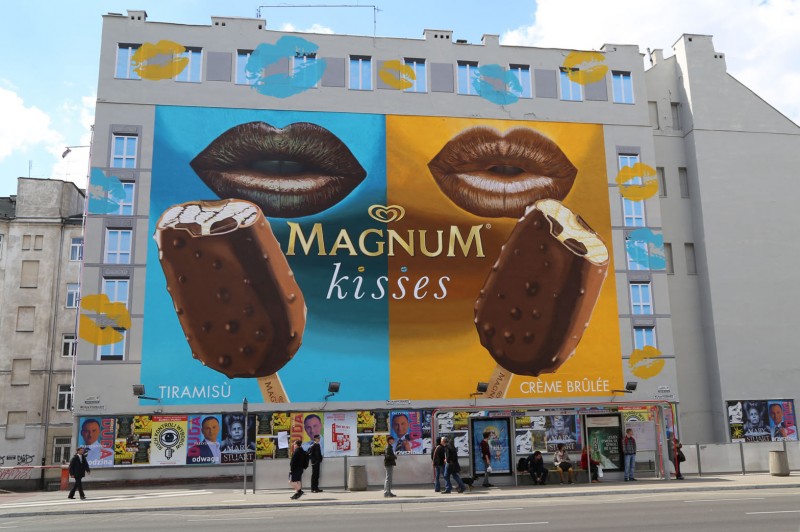 Magnum kisses Polna street in Warsaw advertising mural | Magnum Kisses | Portfolio