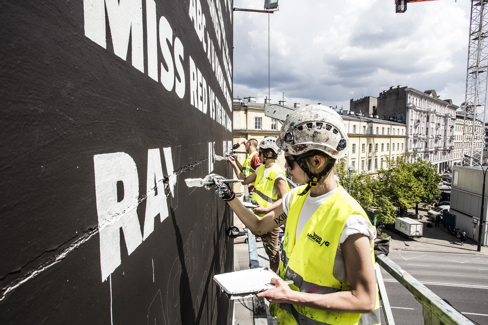 Mural painting on scaffolding on Bracka Street in Warsaw for the Red Bull Music Academy Weekender Warsaw 2016 | Red Bull Weekender 2016 | Portfolio