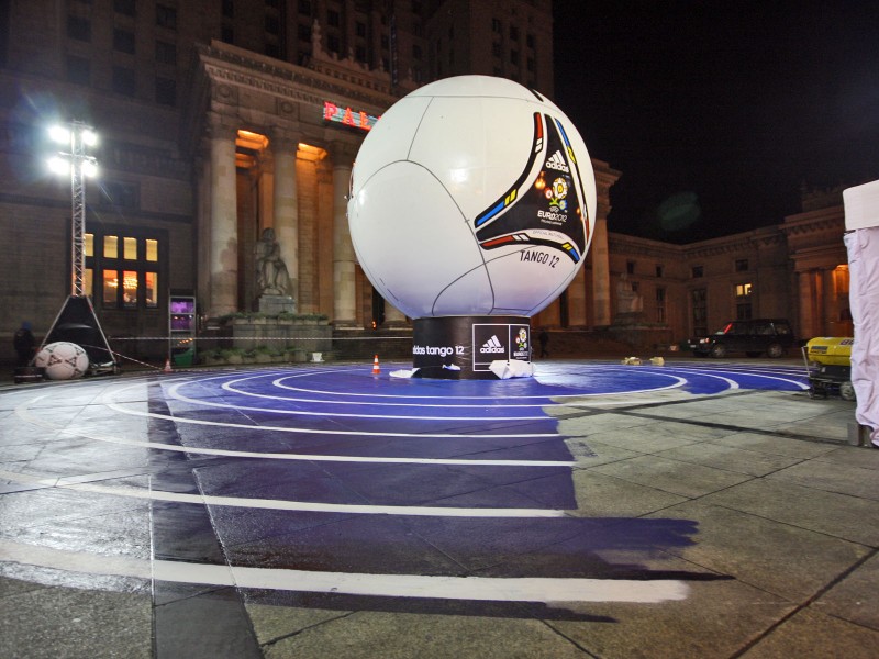 Painting Adidas Tango 12 ball to official presentation Euro 2012 in Warsaw | Tango 12 | Portfolio