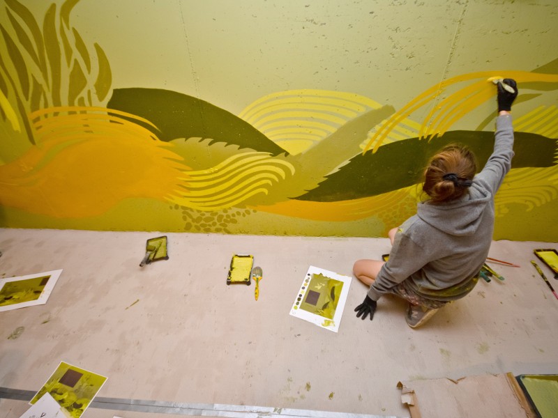 Malowidło ręczne w Warszawie w Apartamentowcu na Powiślu Dynasy | Mural we wnętrzu apartamentowca | Portfolio