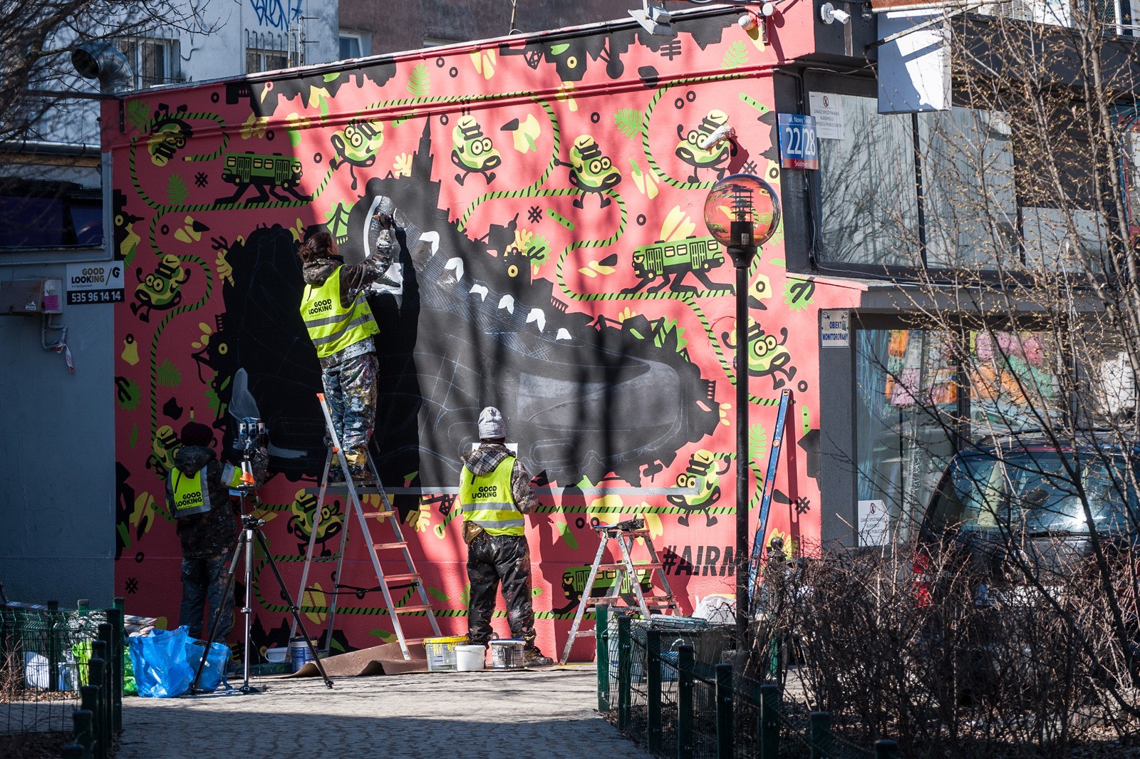 Mural Nike Air Max w Warszawie na Pawilonach przy Nowym Świecie | Jan Kallwejt, Lis Kula oraz Swanski - AirMax Day 2016 | Portfolio