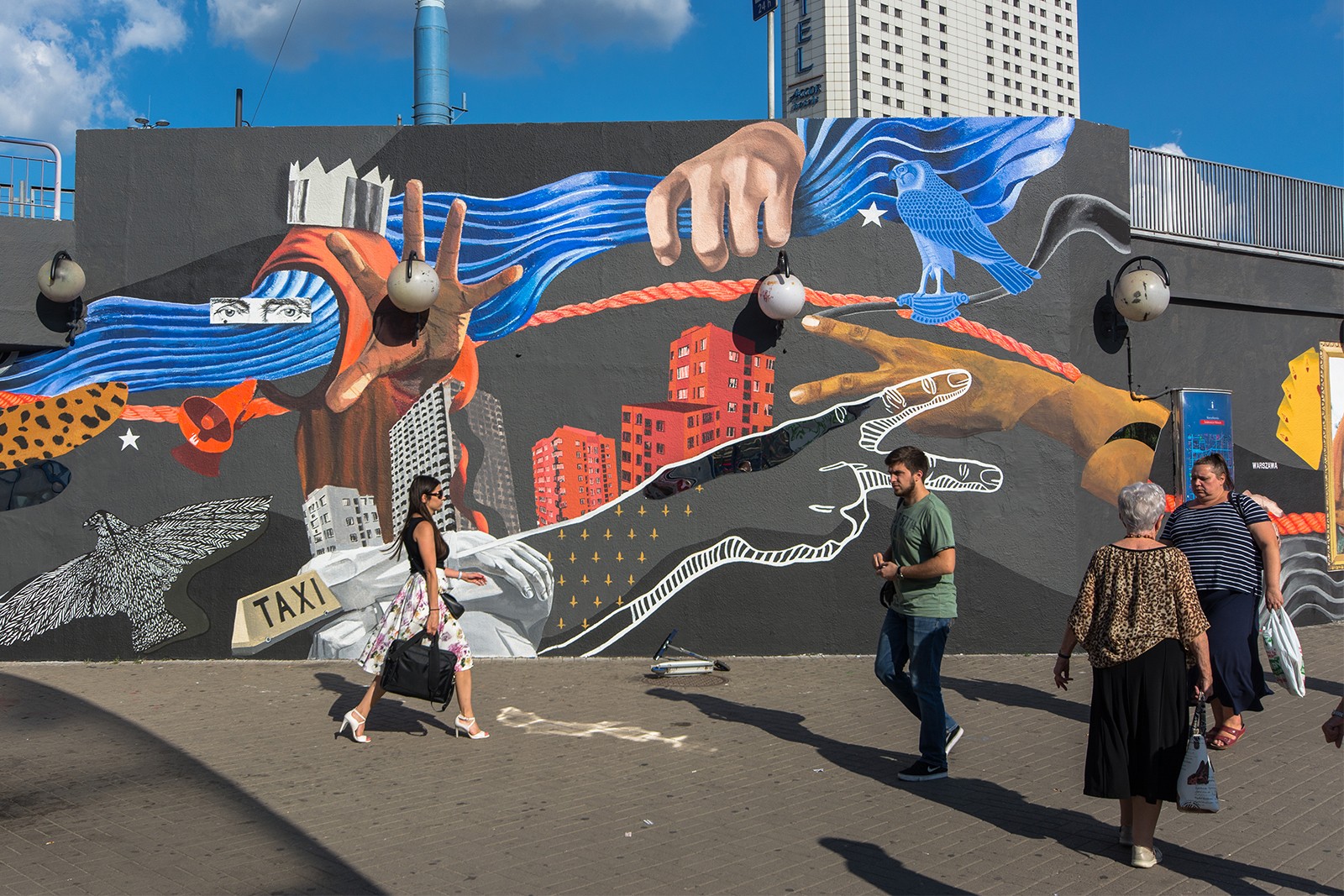 Mural artystyczny w centrum Warszawy zaprojektowany prze Barrakuz.jpg | #ORANGEZBLIZA | Portfolio