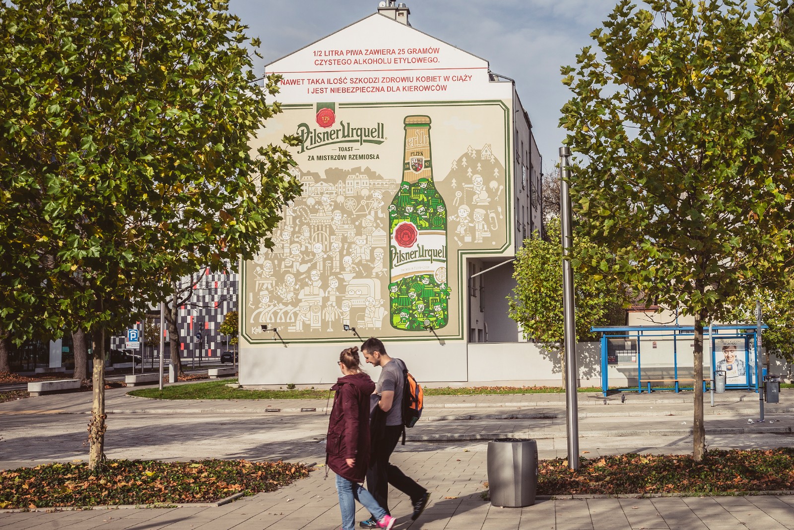 Mural kampanii reklamowej Pilsner Urquell w Krakowie na ulicy Barskiej 61 | Pilsner Urquell | Portfolio