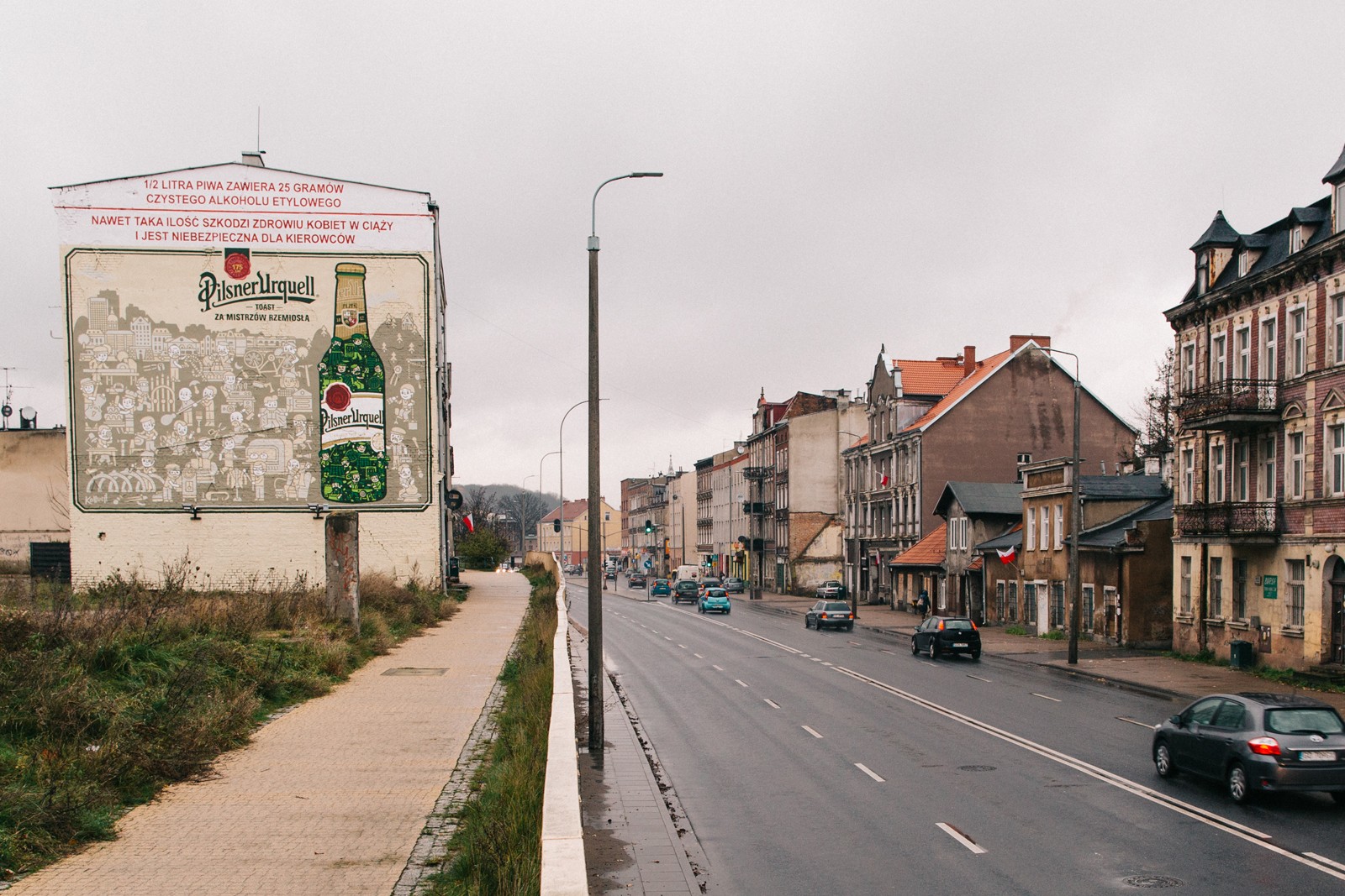 Mural reklamowy w Gdańsku trakt świętego Wojciecha dla Kompani Piwowarskiej  | Pilsner Urquell | Portfolio