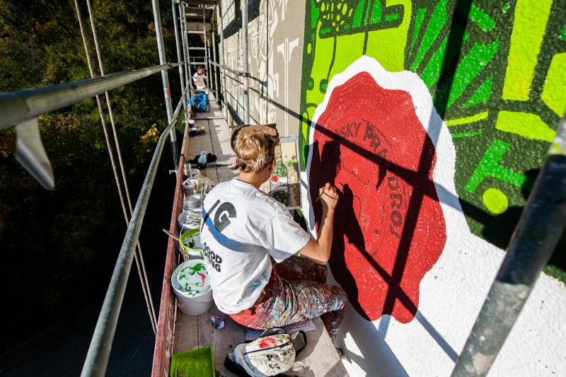 Advertising mural on Warsaw city centrum hand painted | Pilsner Urquell | Portfolio