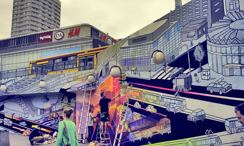 Advertising mural in Warsaw square at Centrum subway station | Long live color! | Portfolio