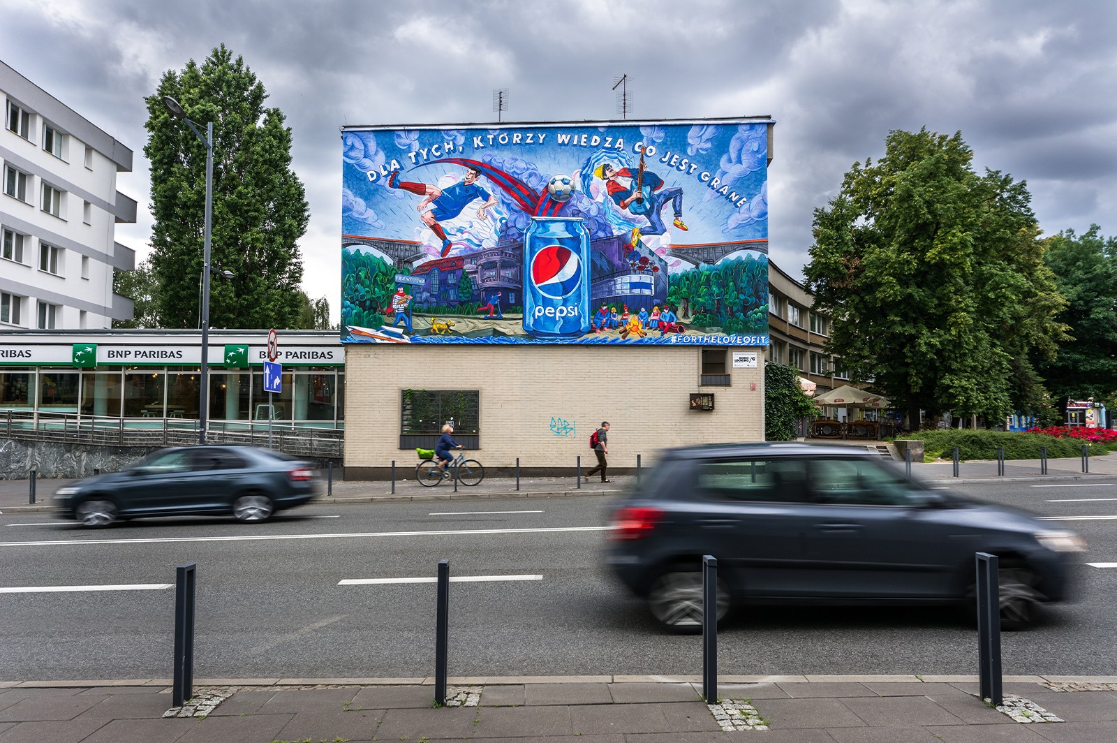 Mural reklamujący PepsiCo na ulicy Francuskiej w Warszawie | #FORTHELOVEOFIT | Portfolio