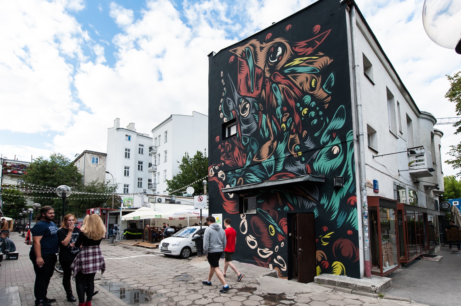 Murale w Warszawie na zlecenie Sprite na pawilonach przy ulicy Nowy Świat projektu Swanskiego | #RFRSH_CITY | Portfolio