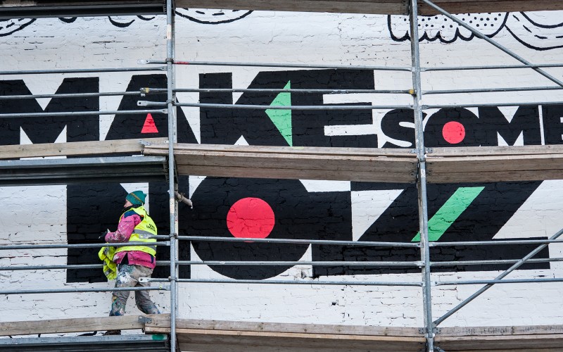 Prace przy muralu Make Some Noizz w Warszawie | Make some Noizz | Portfolio
