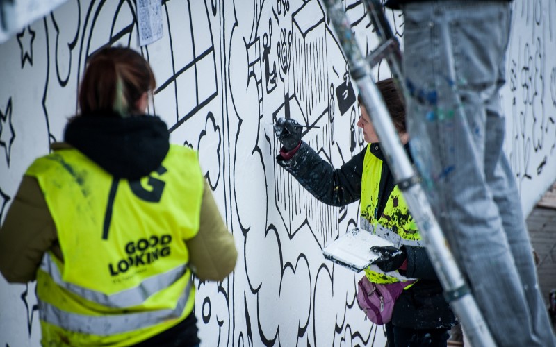 Ręczne malowanie muralu reklamowego Noizz | Make some Noizz | Portfolio