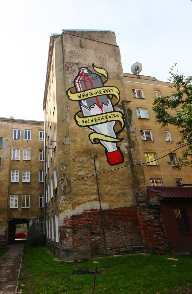 Mural Super City Bros w Warszawie Vandalism in progress | Vandalism In Progress | Backstage