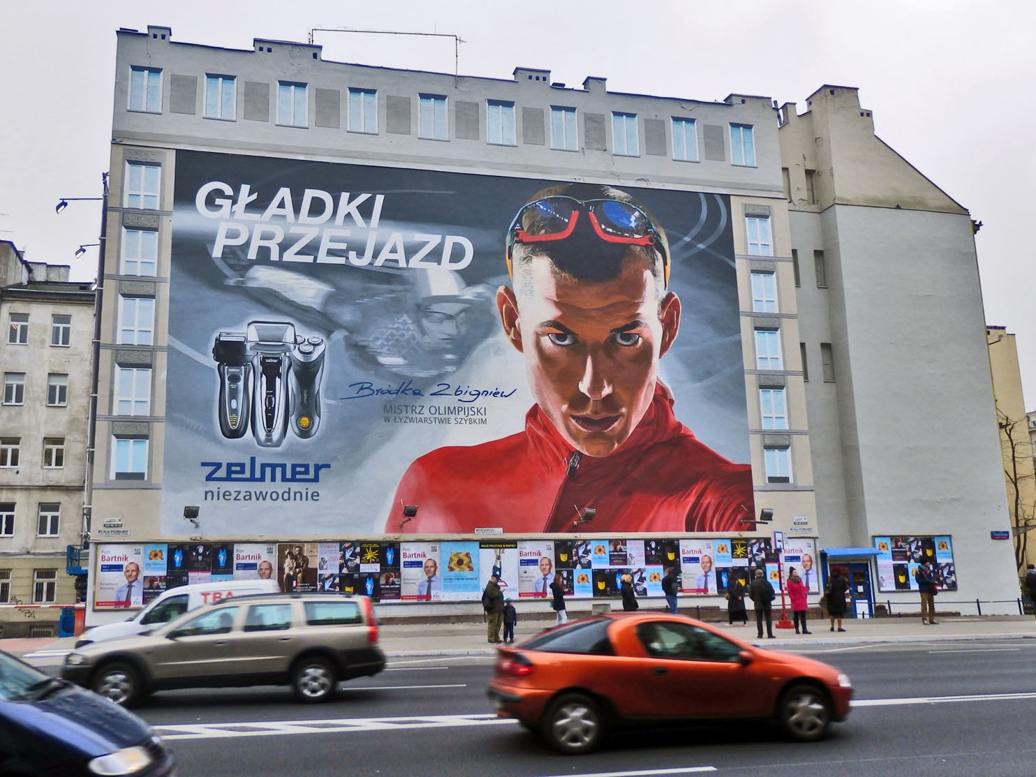 Außenwandbild Werbung Zelmer Glatte Fahrt Zbigniew Bródka in Warschau Polna Metro Centrum | Glatte Fahrt Zbigniew Bródka | Portfolio